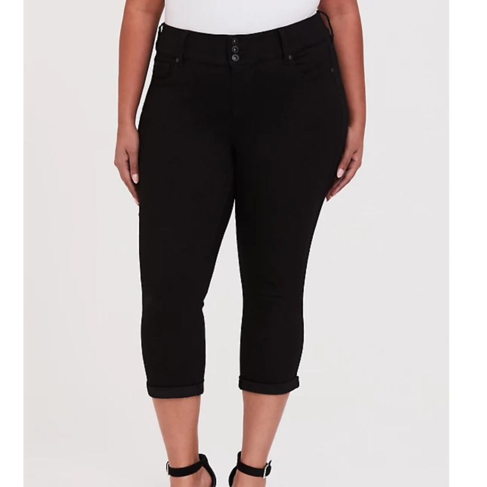 Torrid Black Crop Jegging